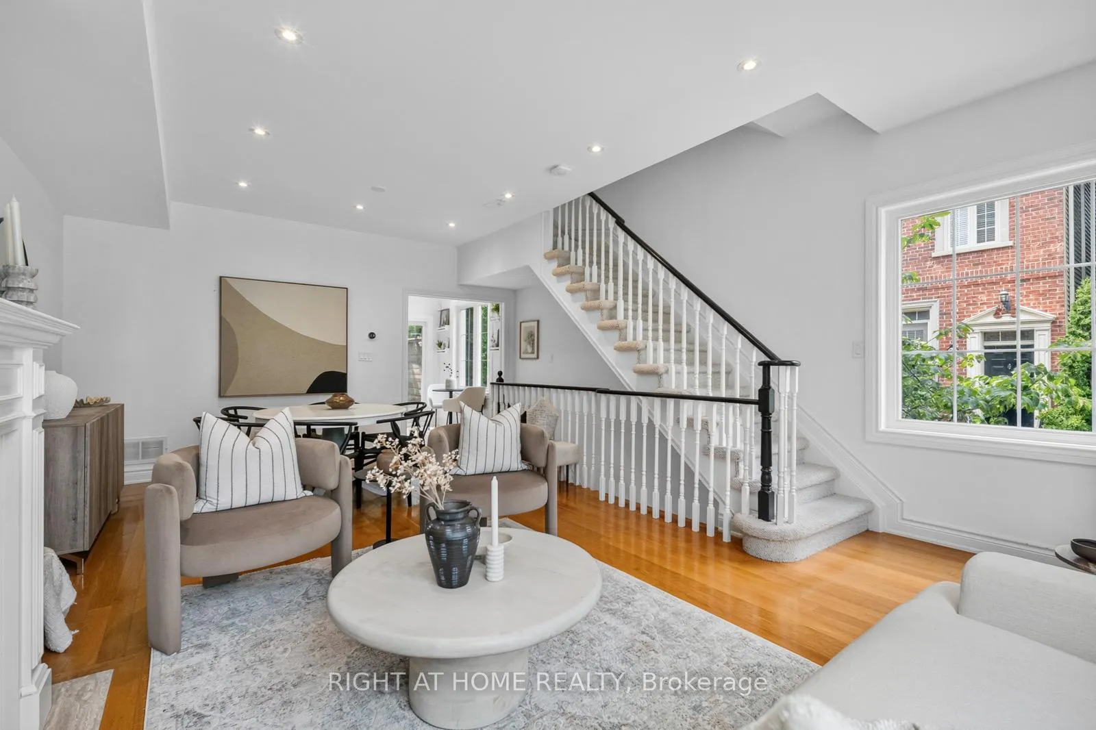 Photo 9 of 722F Kingston Road, Toronto, East End-Danforth — HOMEH