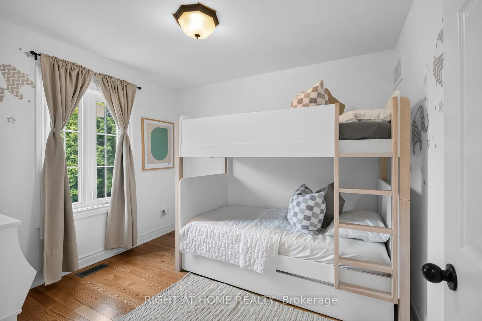 Photo 15 of 722F Kingston Road, Toronto, East End-Danforth — HOMEH