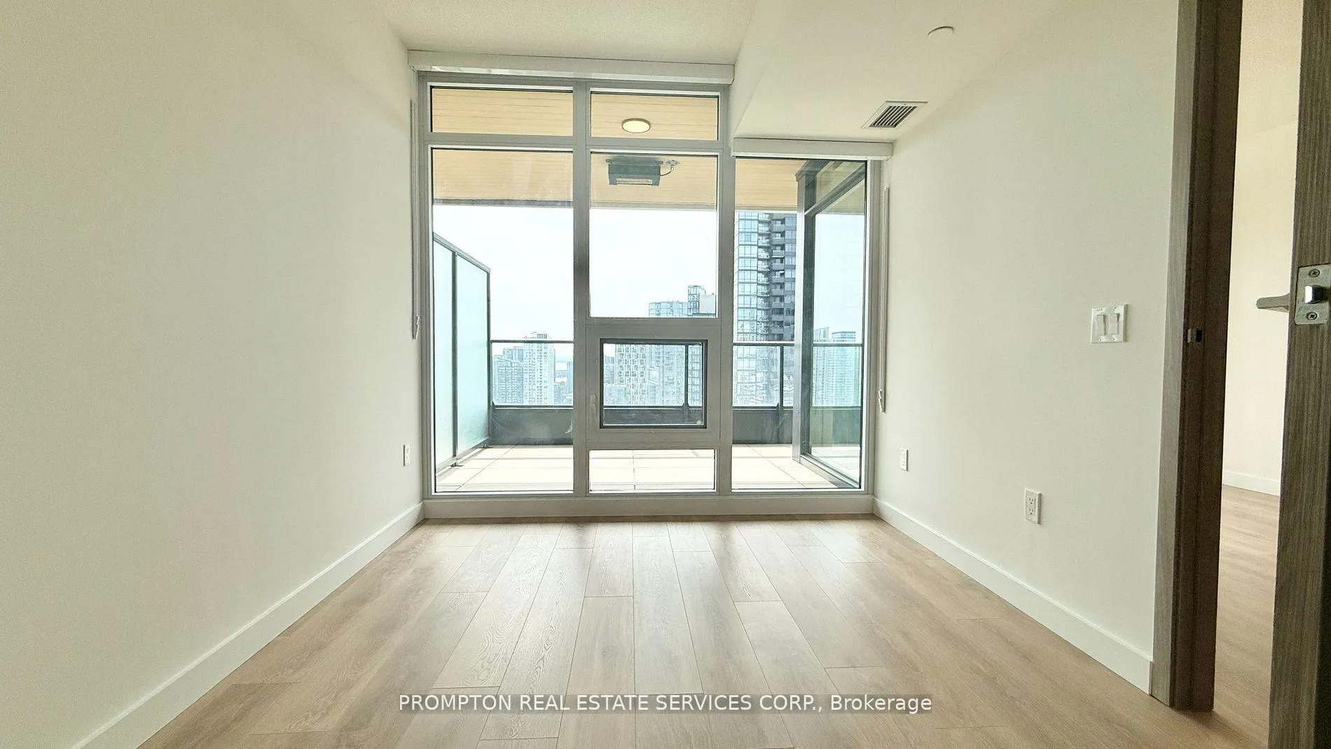 Photo 12 of Unit 3601, 3 Concord Cityplace Way, Toronto, Waterfront Communities — HOMEH