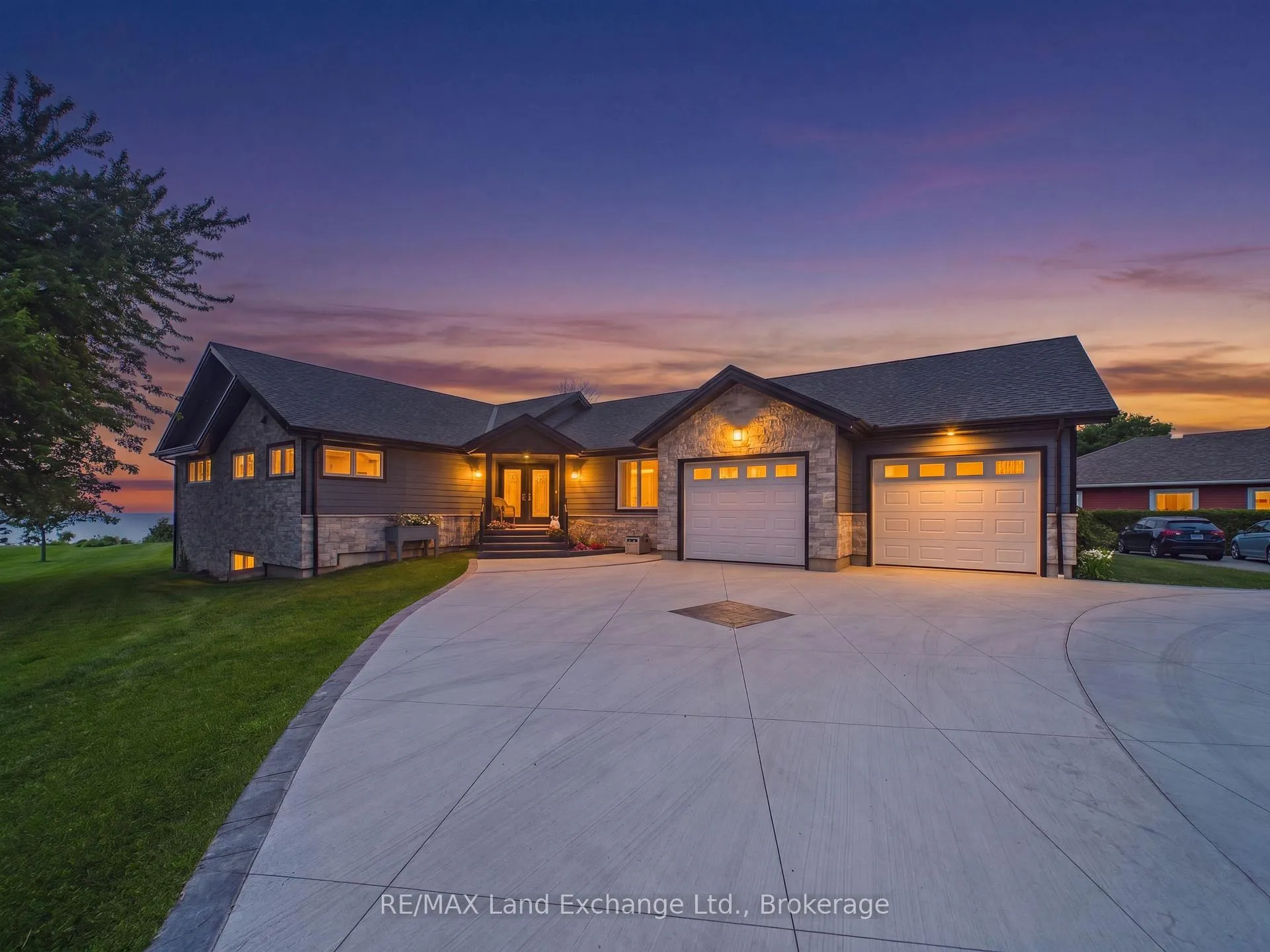 Photo 1 of 752 Lake Range Drive, Huron-Kinloss — HOMEH