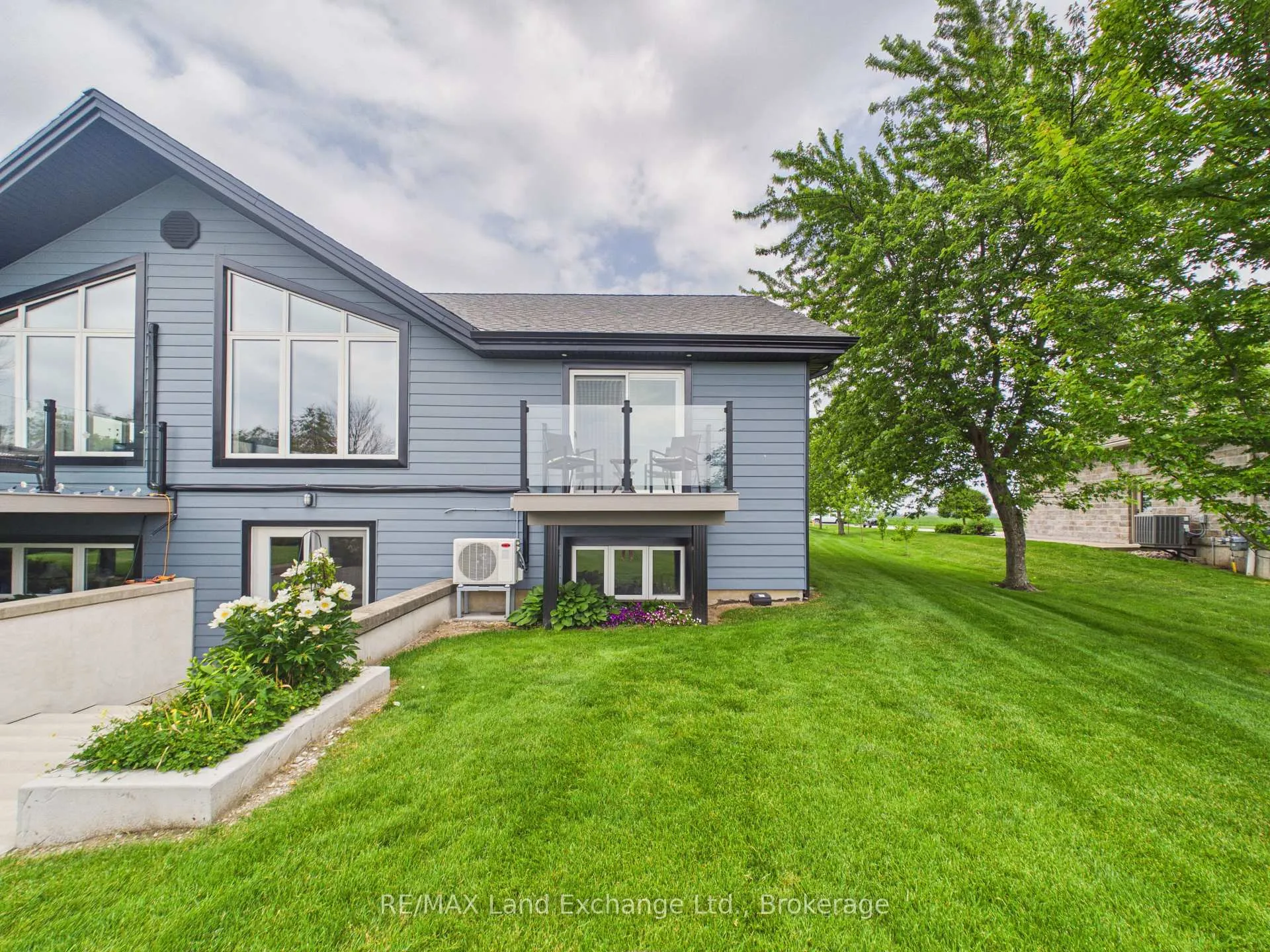 Photo 32 of 752 Lake Range Drive, Huron-Kinloss — HOMEH