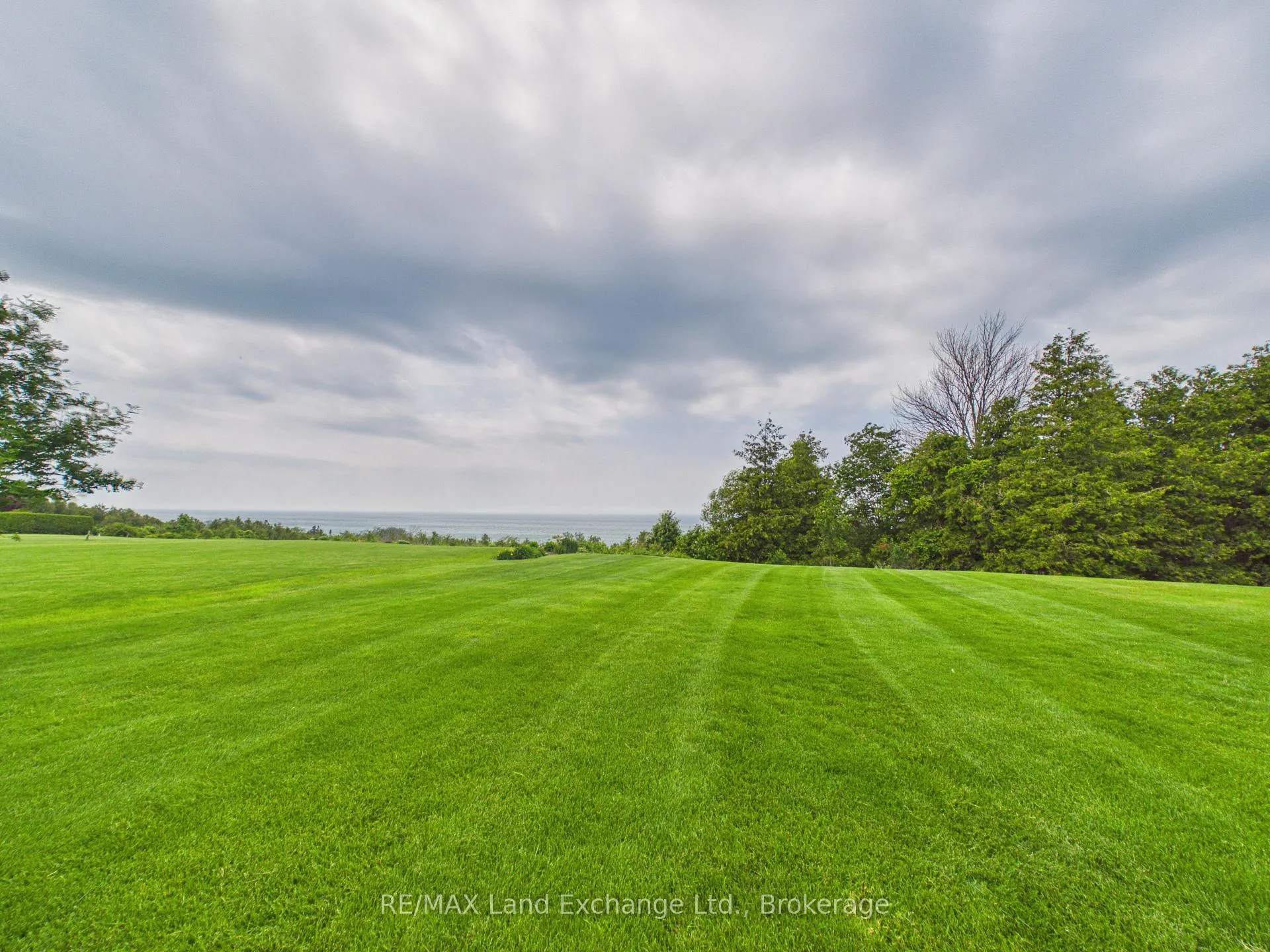 Photo 34 of 752 Lake Range Drive, Huron-Kinloss — HOMEH