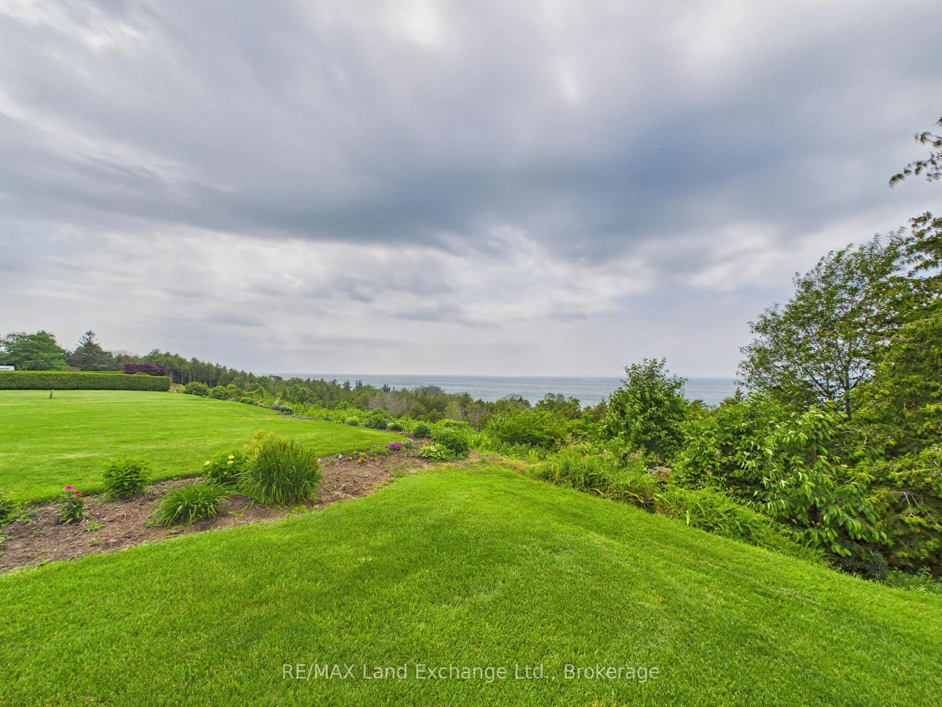 Photo 37 of 752 Lake Range Drive, Huron-Kinloss — HOMEH