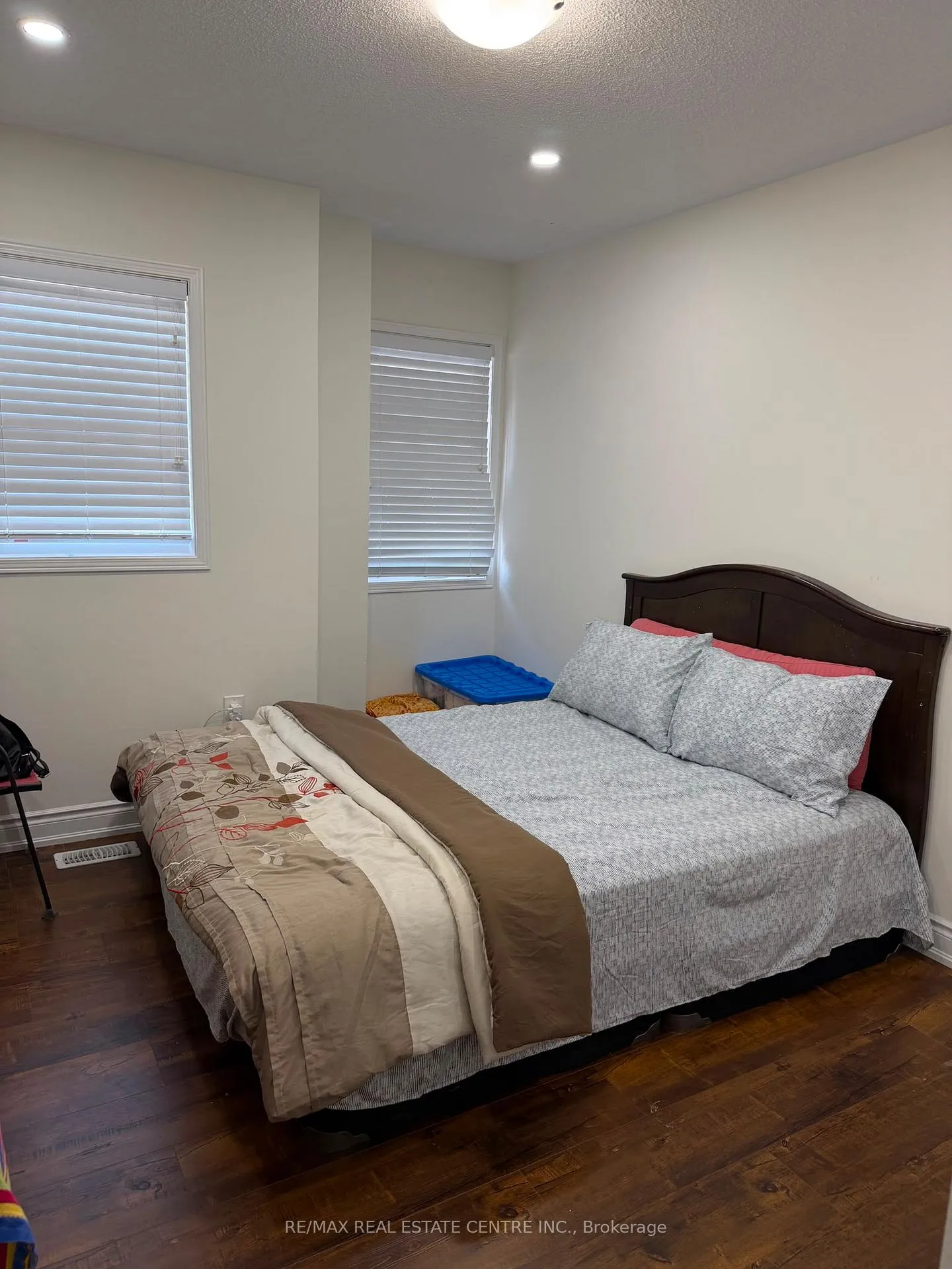 Photo 7 of 32 Ray Richards Street, Clarington, Bowmanville — HOMEH