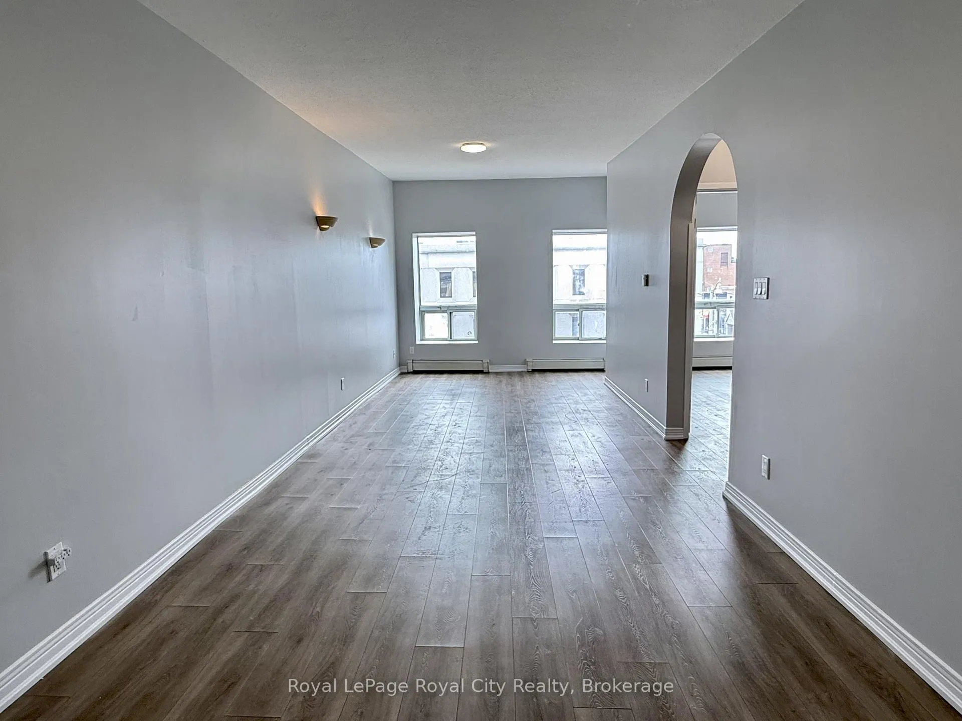 Photo 4 of Unit 2, 33 Wyndham Street N, Guelph, Downtown — HOMEH