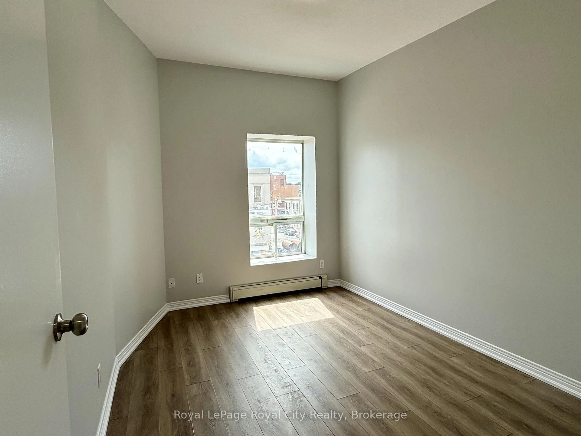 Photo 7 of Unit 2, 33 Wyndham Street N, Guelph, Downtown — HOMEH