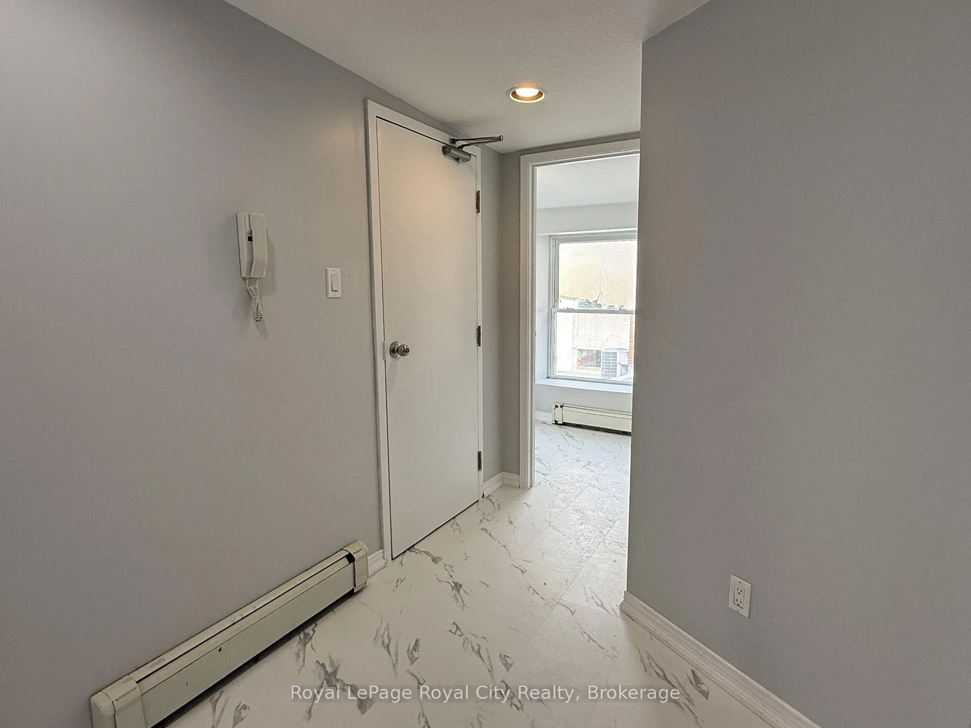 Photo 13 of Unit 2, 33 Wyndham Street N, Guelph, Downtown — HOMEH