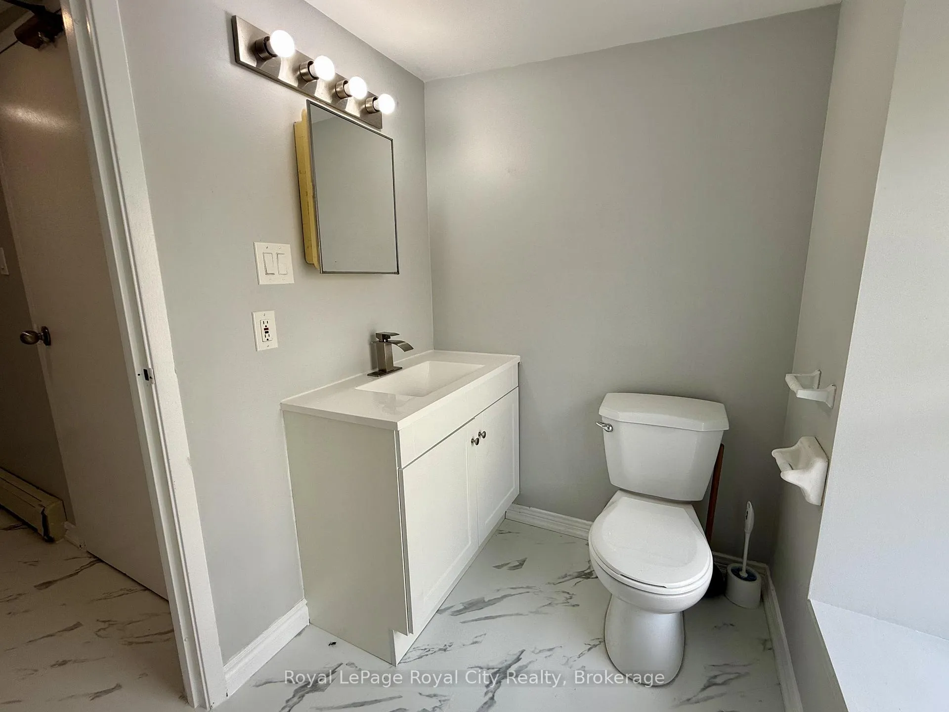Photo 14 of Unit 2, 33 Wyndham Street N, Guelph, Downtown — HOMEH