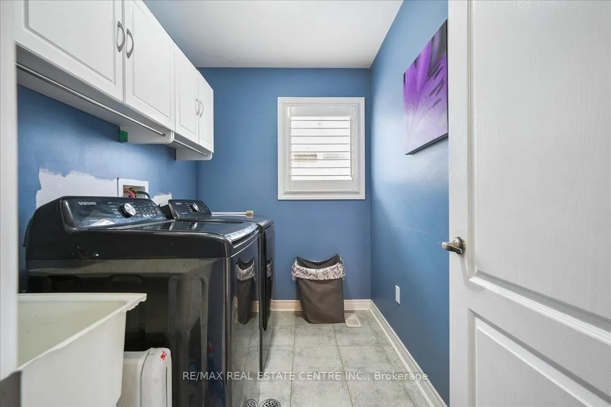 Photo 13 of 33 Paula Court, Orangeville — HOMEH