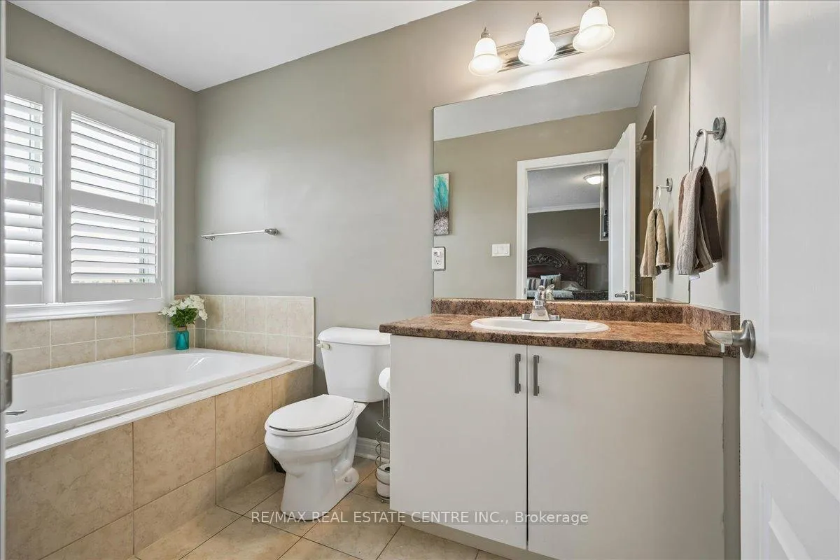 Photo 18 of 33 Paula Court, Orangeville — HOMEH