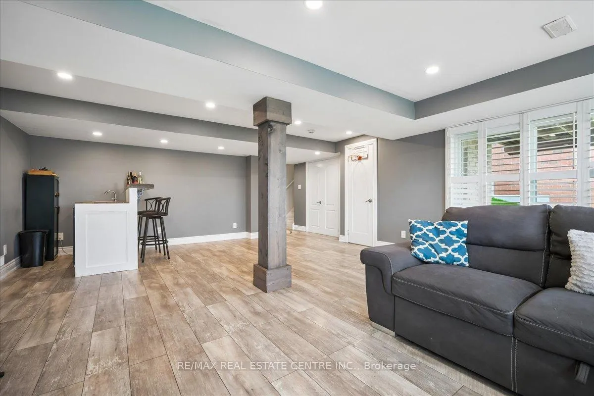 Photo 25 of 33 Paula Court, Orangeville — HOMEH