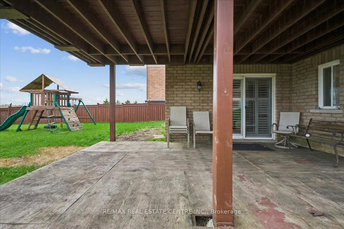 Photo 29 of 33 Paula Court, Orangeville — HOMEH