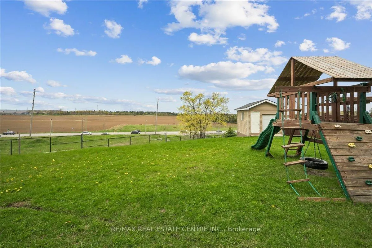 Photo 31 of 33 Paula Court, Orangeville — HOMEH