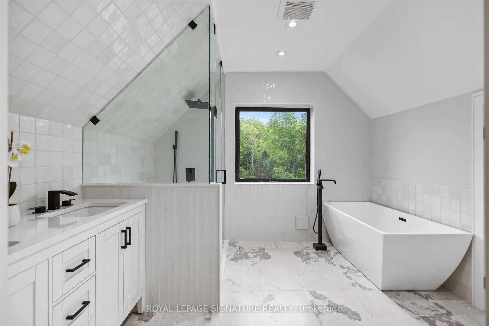 Photo 19 of 16455 11th Concession, King, Rural King — HOMEH