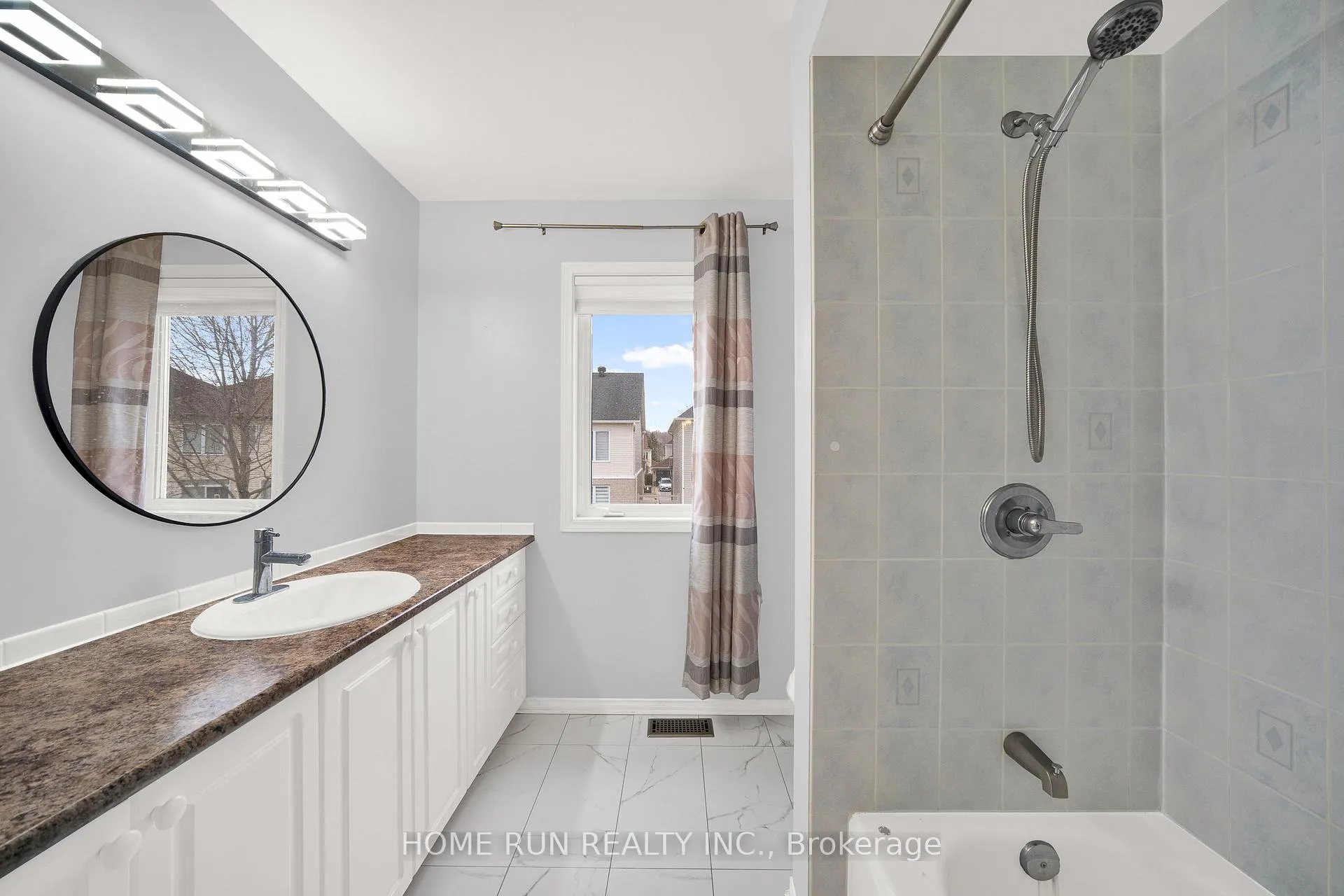 Photo 35 of 10 Pavona Street, Ottawa, Barrhaven East — HOMEH