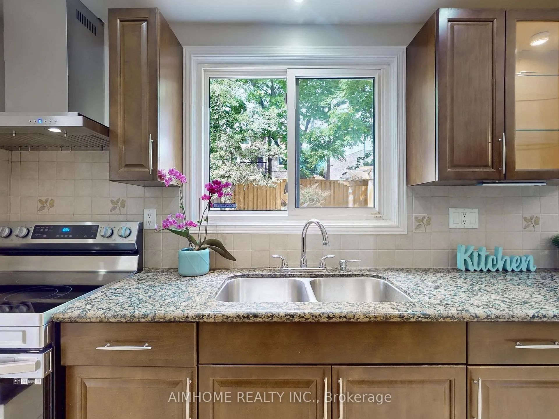 Photo 15 of 36 Liebeck Crescent, Markham, Unionville — HOMEH