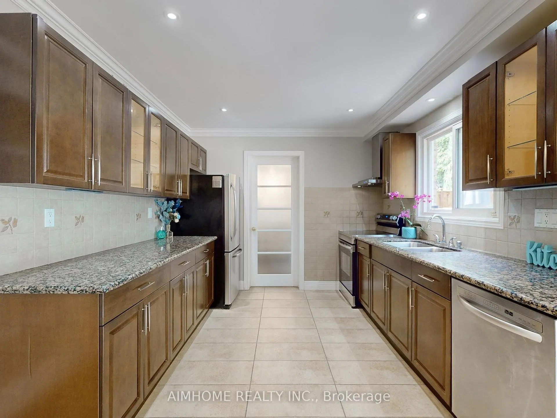 Photo 17 of 36 Liebeck Crescent, Markham, Unionville — HOMEH