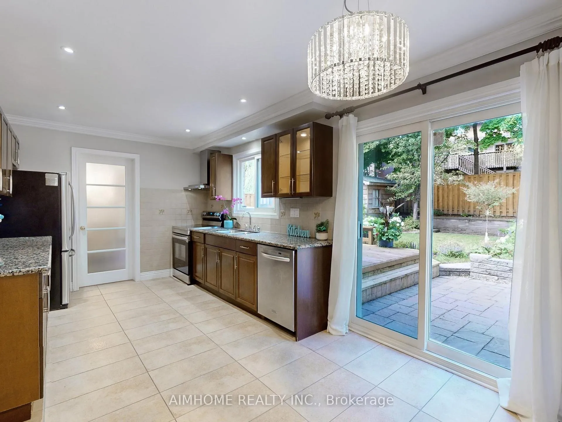 Photo 18 of 36 Liebeck Crescent, Markham, Unionville — HOMEH