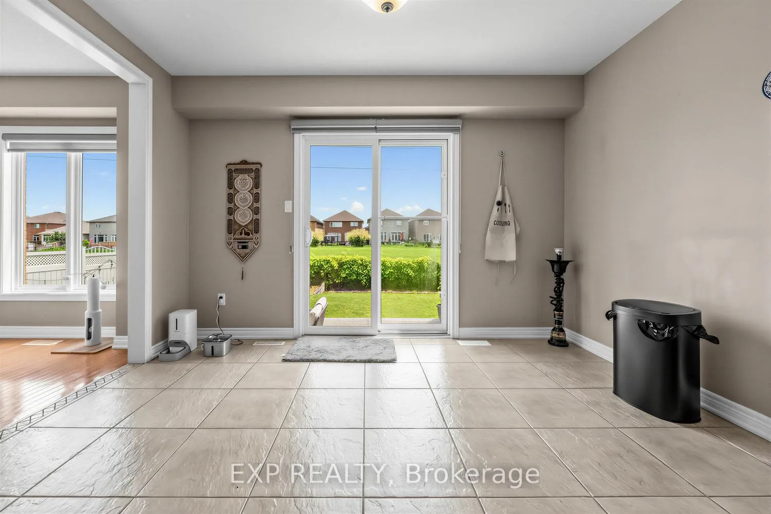 Photo 7 of 146 Fair Street, Hamilton, Meadowlands — HOMEH