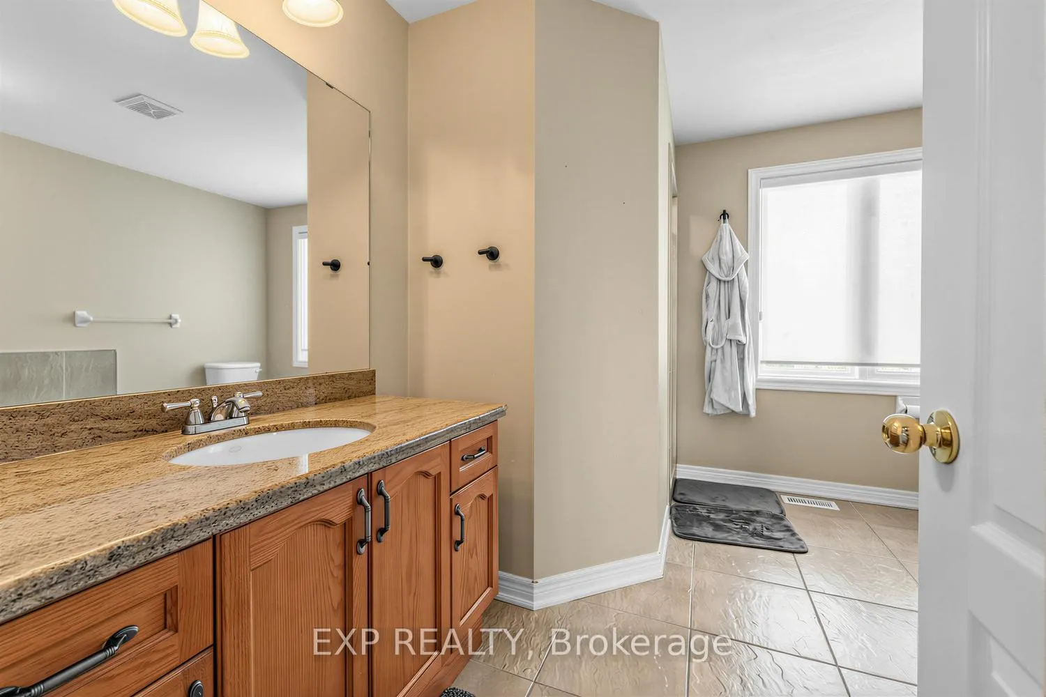 Photo 15 of 146 Fair Street, Hamilton, Meadowlands — HOMEH