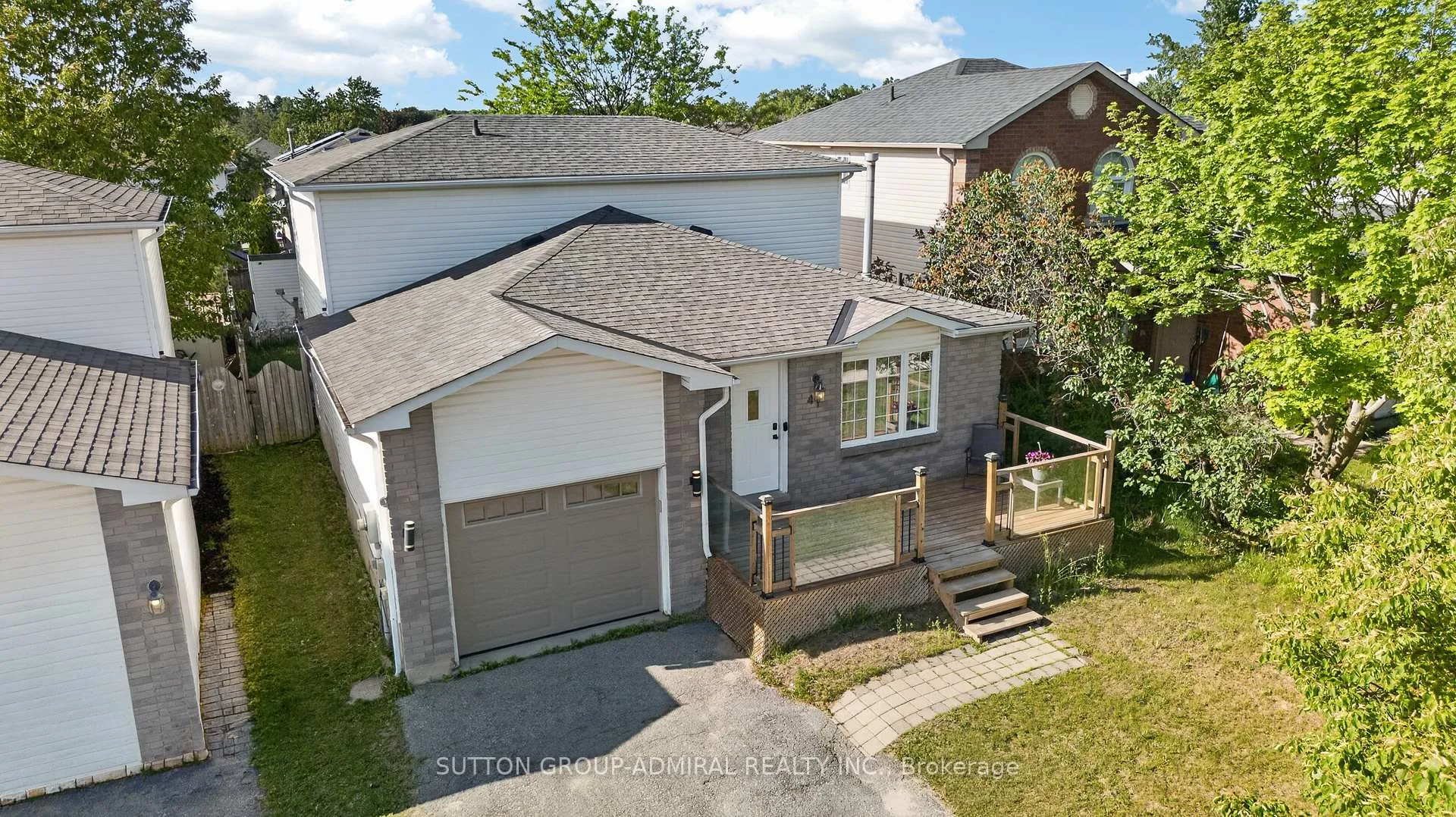 Photo 2 of 41 Whitehorn Crescent, Barrie, Holly — HOMEH