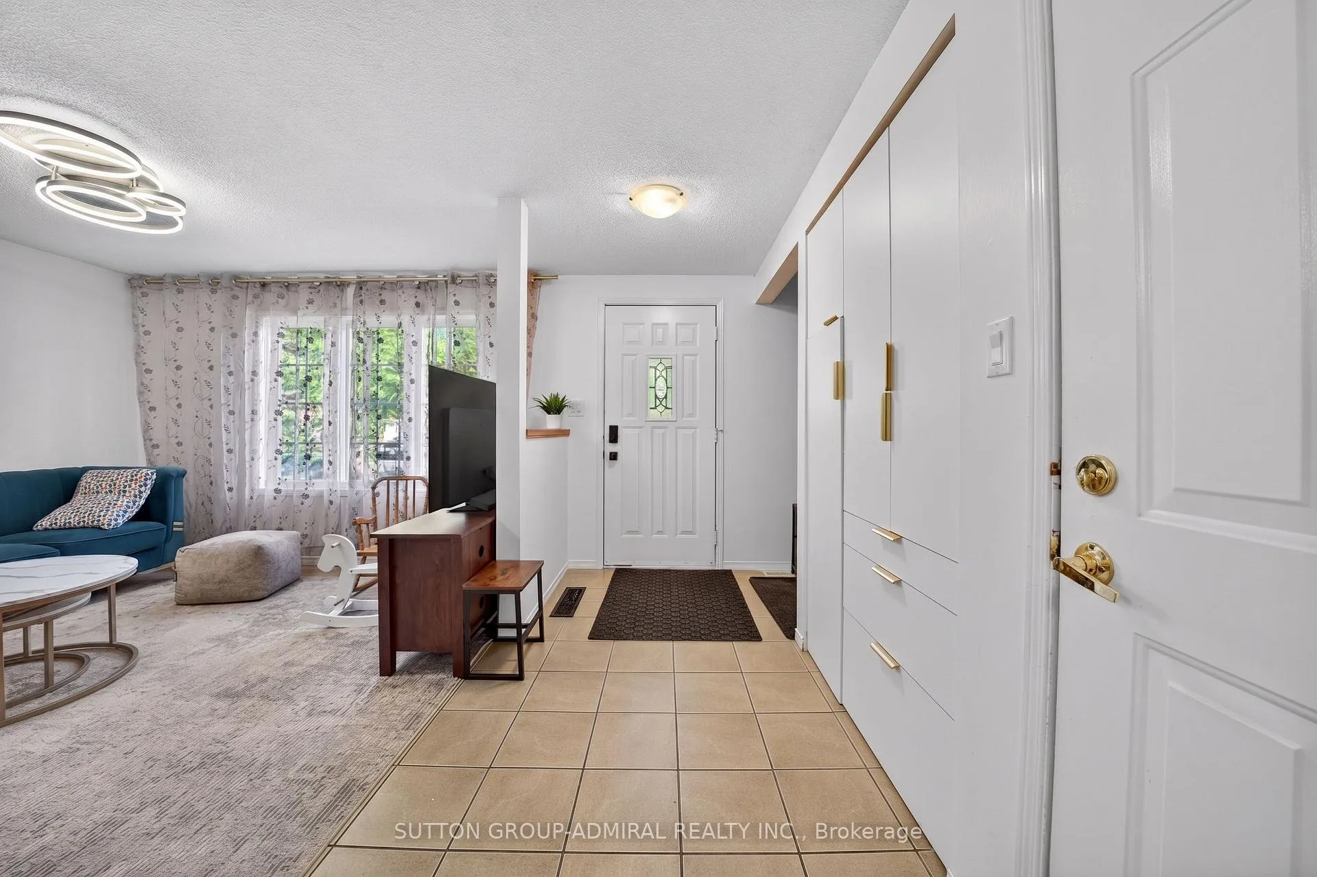 Photo 5 of 41 Whitehorn Crescent, Barrie, Holly — HOMEH