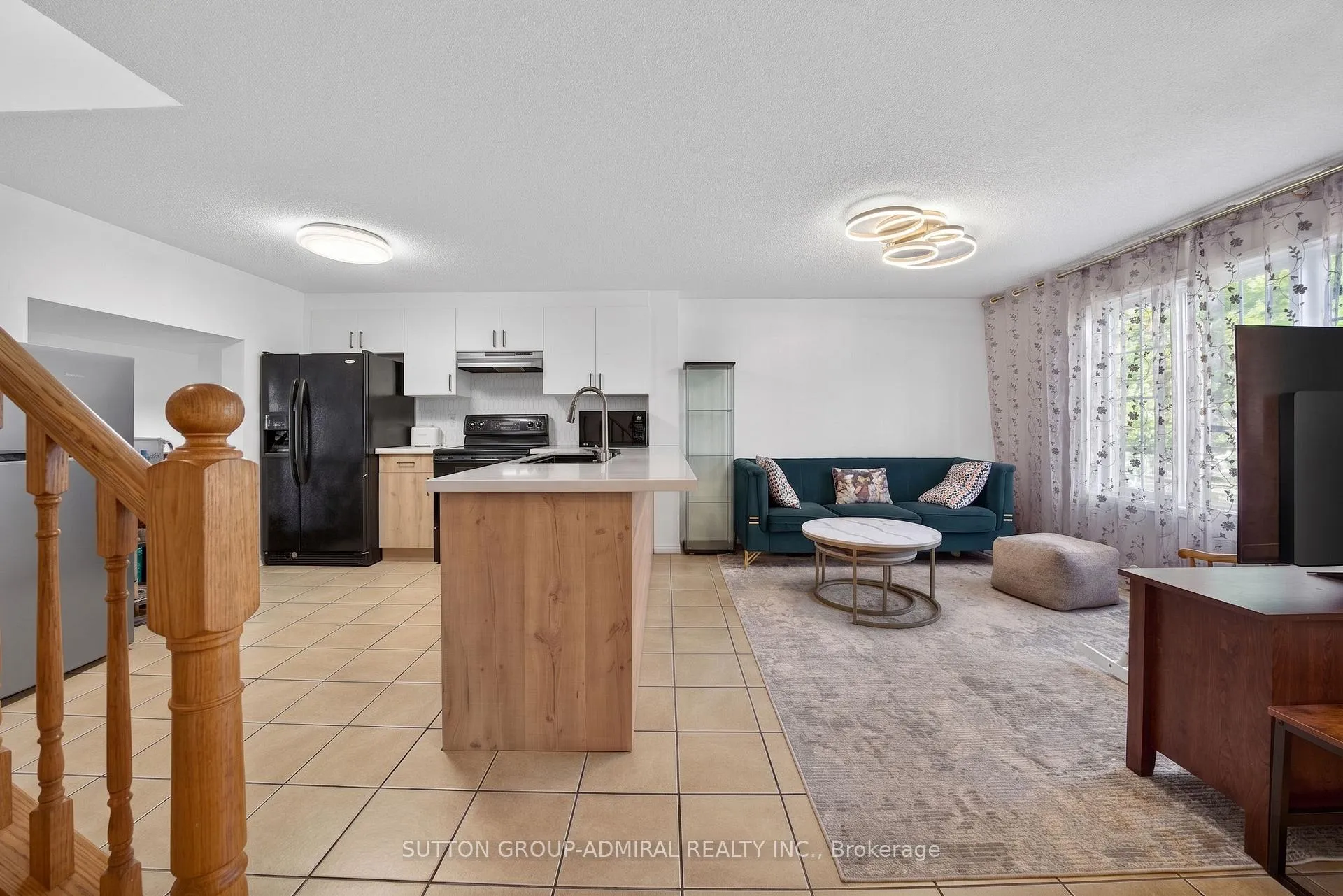 Photo 8 of 41 Whitehorn Crescent, Barrie, Holly — HOMEH