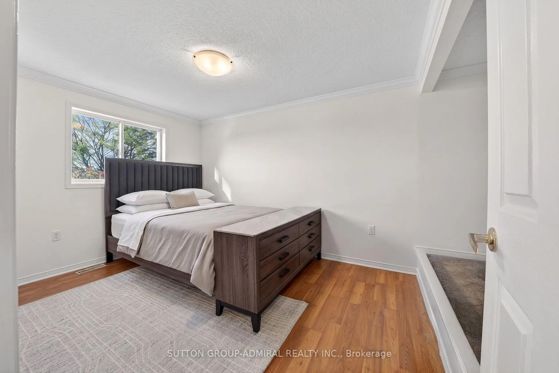 Photo 19 of 41 Whitehorn Crescent, Barrie, Holly — HOMEH