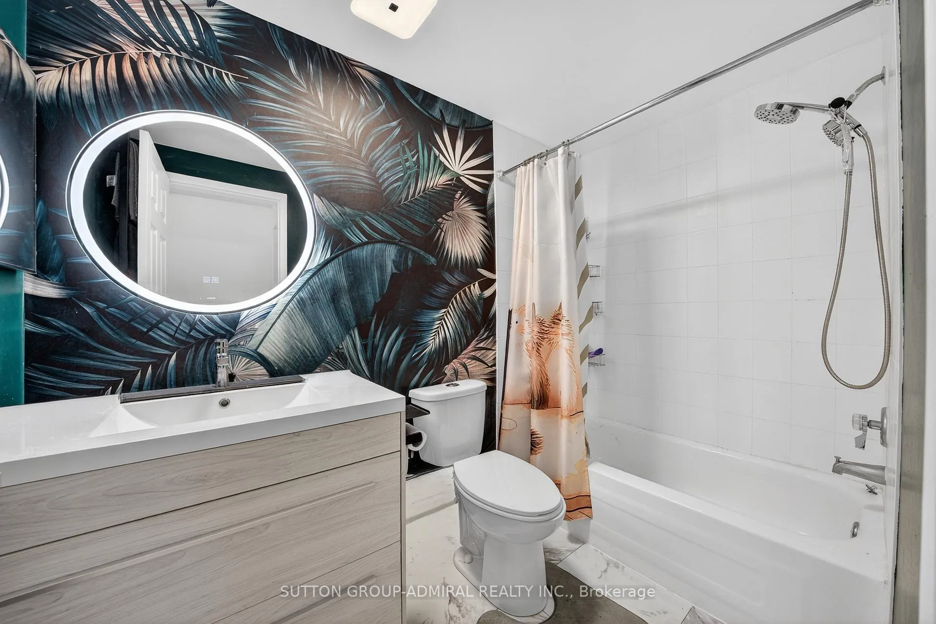 Photo 21 of 41 Whitehorn Crescent, Barrie, Holly — HOMEH
