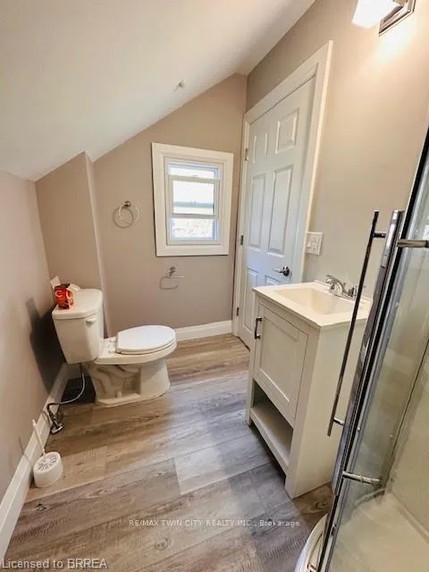 Photo 7 of 111 Spring Street, Brantford, Holmedale — HOMEH