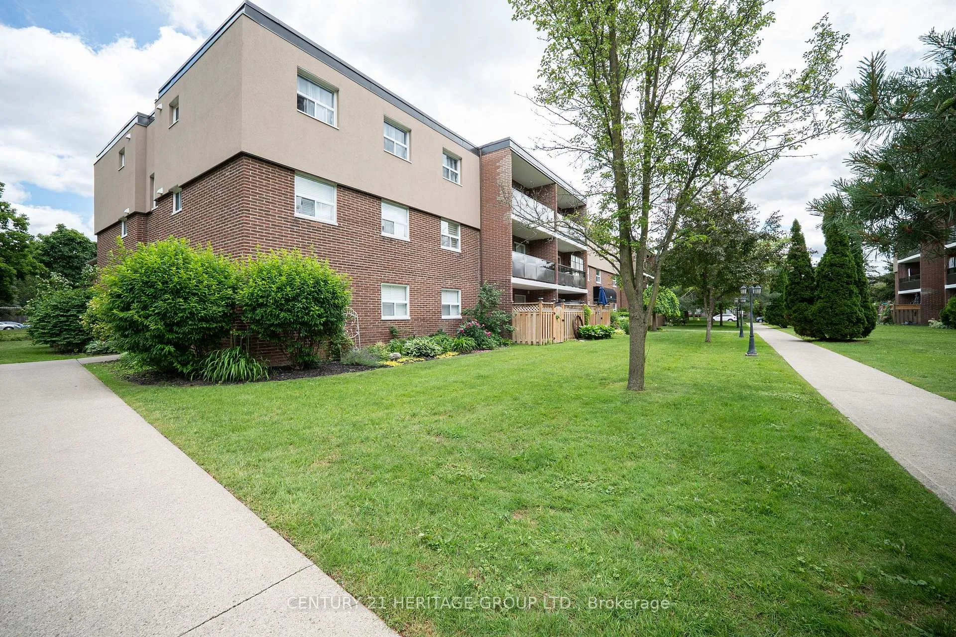 Photo 2 of Unit 203, 648 Grey Street, Brantford, Echo Place — HOMEH