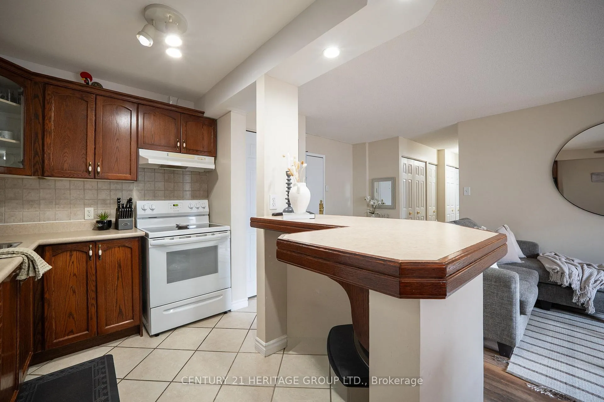 Photo 17 of Unit 203, 648 Grey Street, Brantford, Echo Place — HOMEH