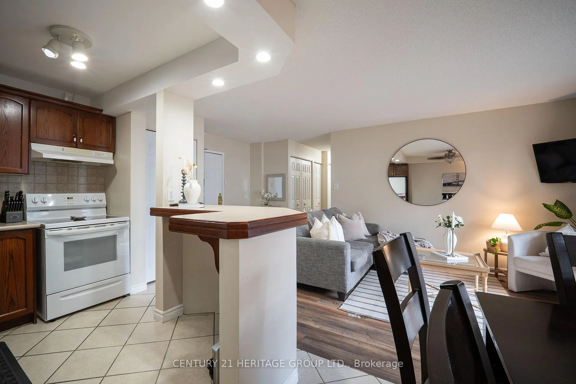 Photo 18 of Unit 203, 648 Grey Street, Brantford, Echo Place — HOMEH