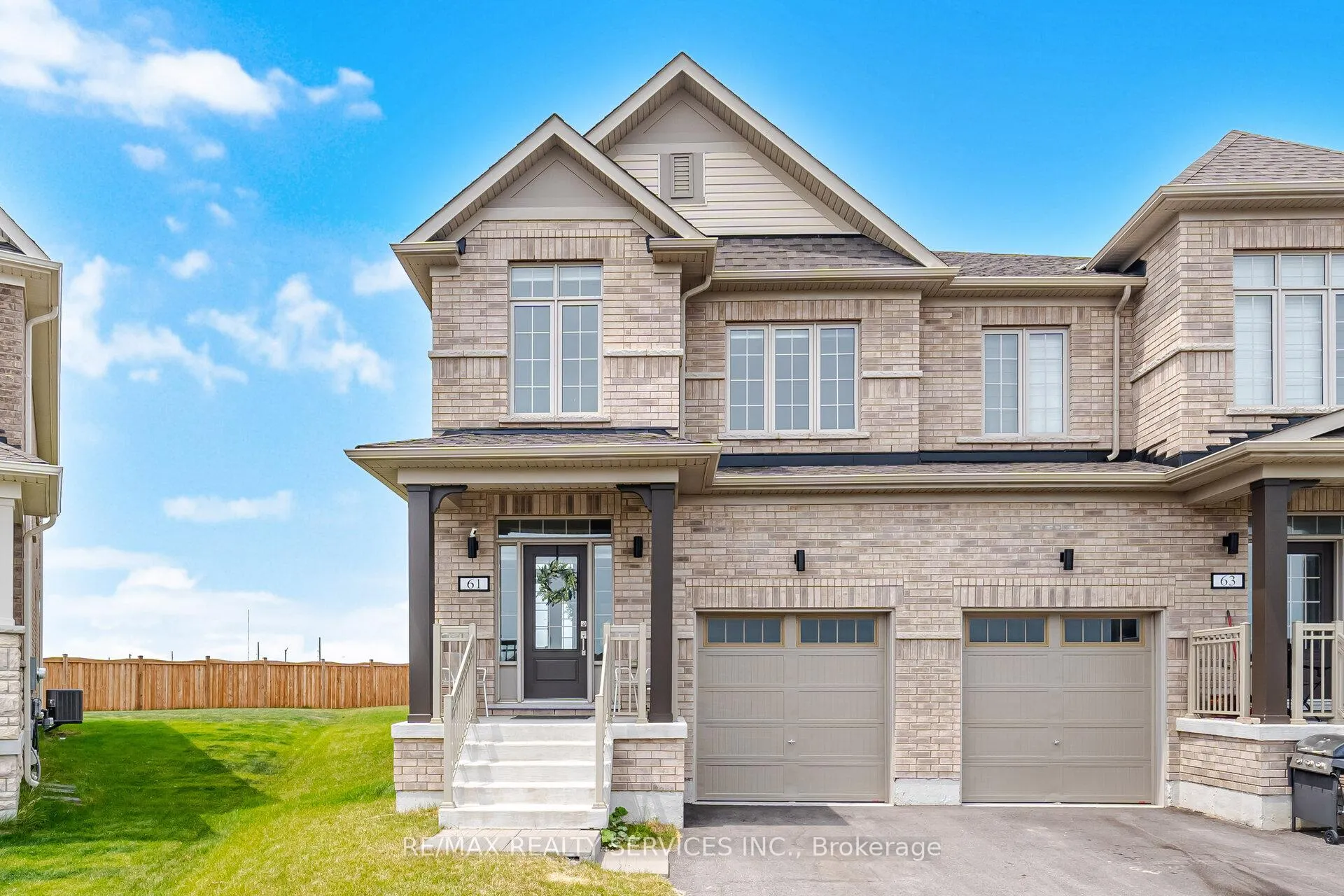 Photo 2 of 61 Kirkwood Way, Barrie, Rural Barrie Southeast — HOMEH