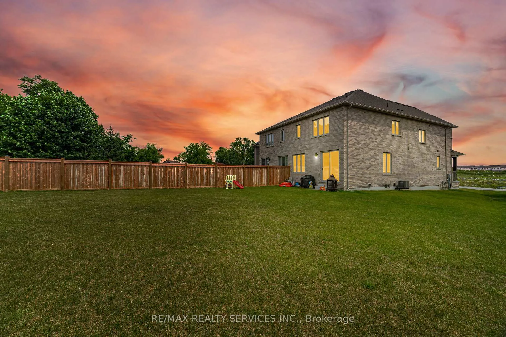 Photo 43 of 61 Kirkwood Way, Barrie, Rural Barrie Southeast — HOMEH