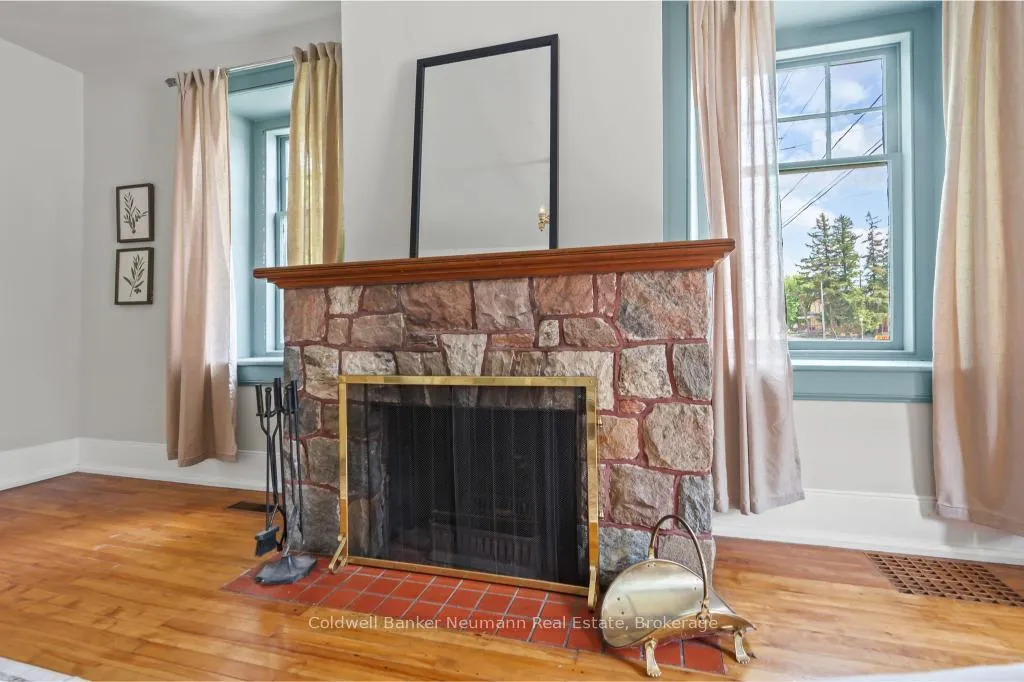 Photo 6 of 52 Brock Road S, Puslinch, Aberfoyle — HOMEH