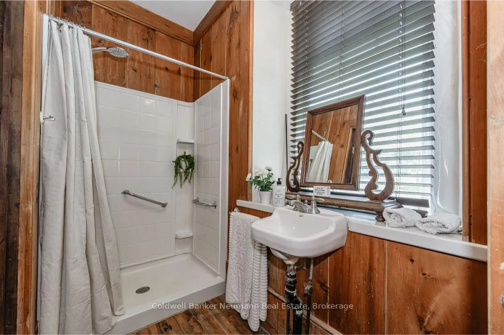 Photo 16 of 52 Brock Road S, Puslinch, Aberfoyle — HOMEH