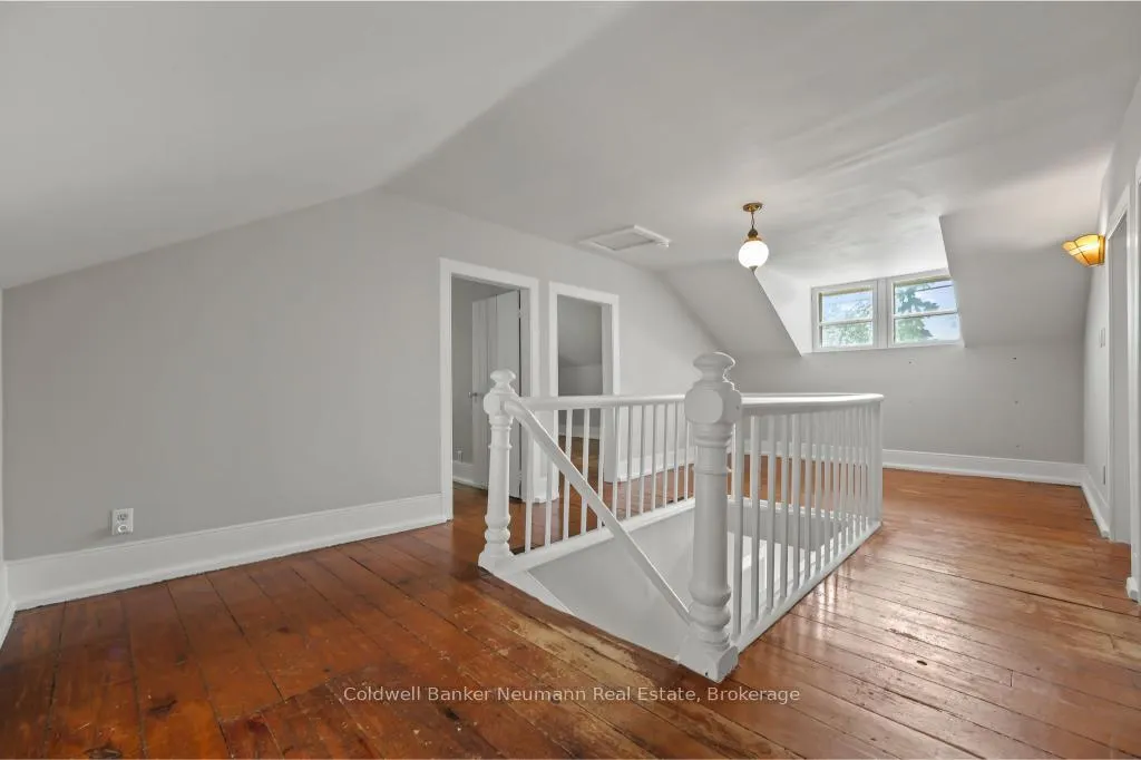 Photo 17 of 52 Brock Road S, Puslinch, Aberfoyle — HOMEH