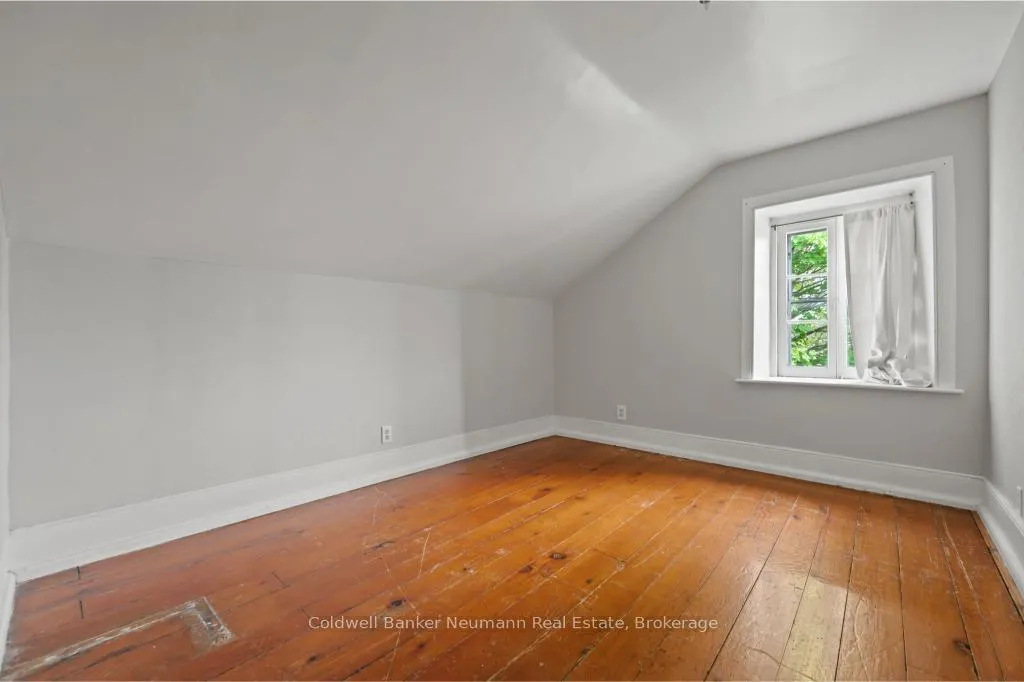 Photo 18 of 52 Brock Road S, Puslinch, Aberfoyle — HOMEH