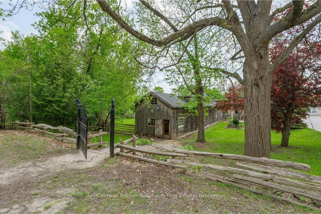 Photo 25 of 52 Brock Road S, Puslinch, Aberfoyle — HOMEH