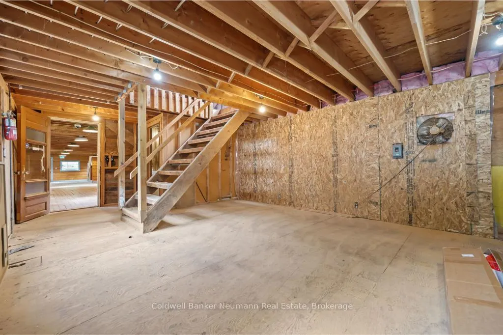 Photo 30 of 52 Brock Road S, Puslinch, Aberfoyle — HOMEH