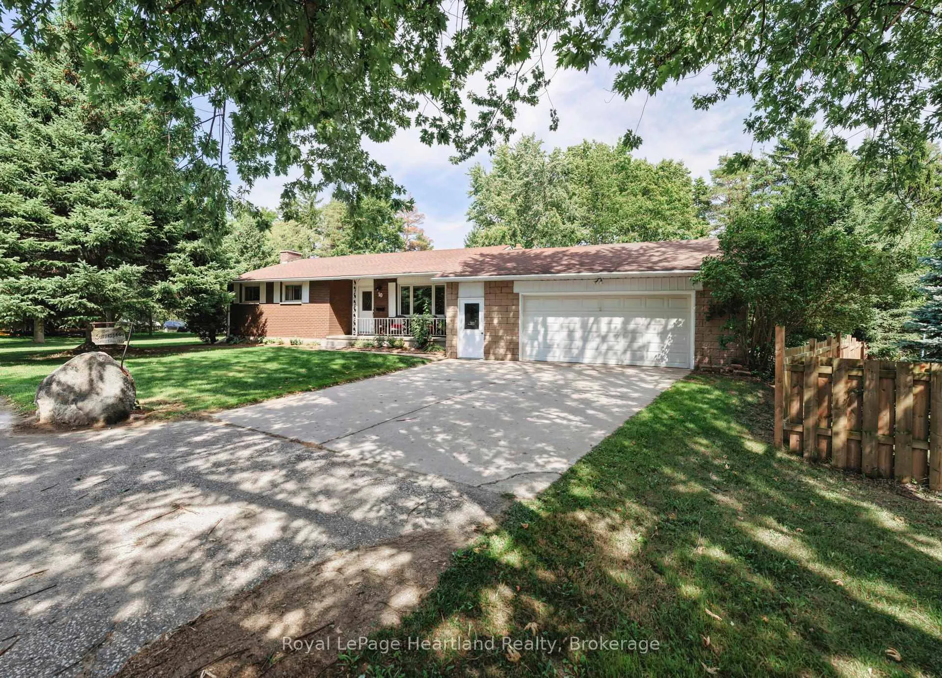 Photo 1 of 10 Bissett Court, Central Huron, Goderich — HOMEH