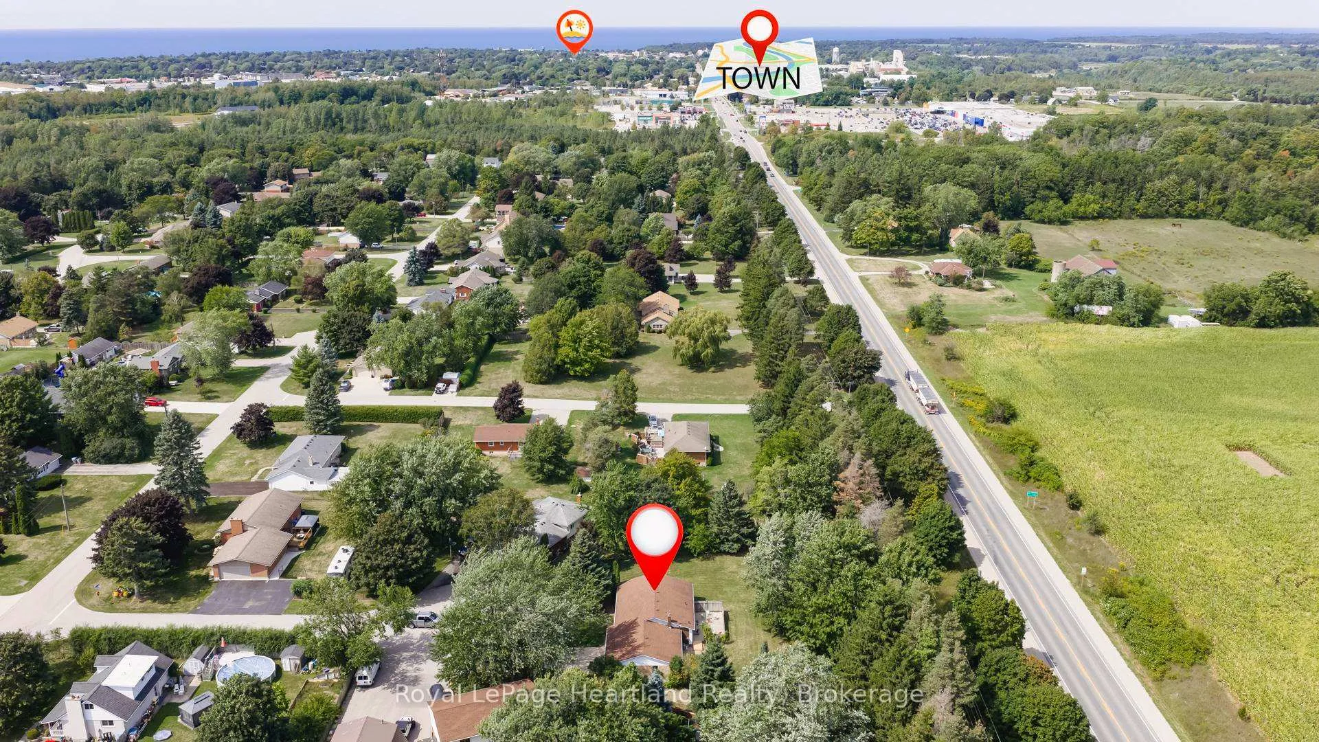 Photo 2 of 10 Bissett Court, Central Huron, Goderich — HOMEH