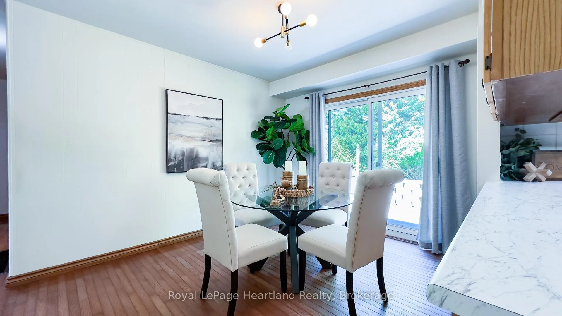 Photo 11 of 10 Bissett Court, Central Huron, Goderich — HOMEH