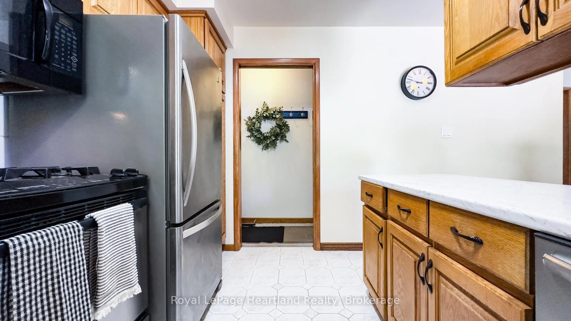 Photo 16 of 10 Bissett Court, Central Huron, Goderich — HOMEH