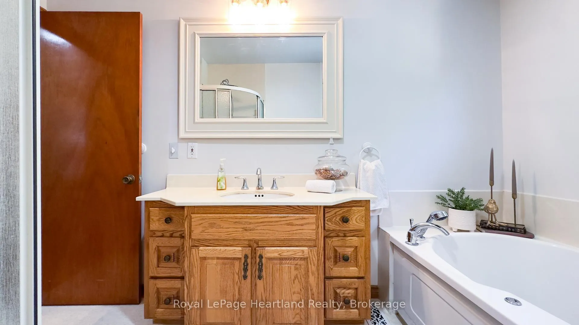 Photo 24 of 10 Bissett Court, Central Huron, Goderich — HOMEH