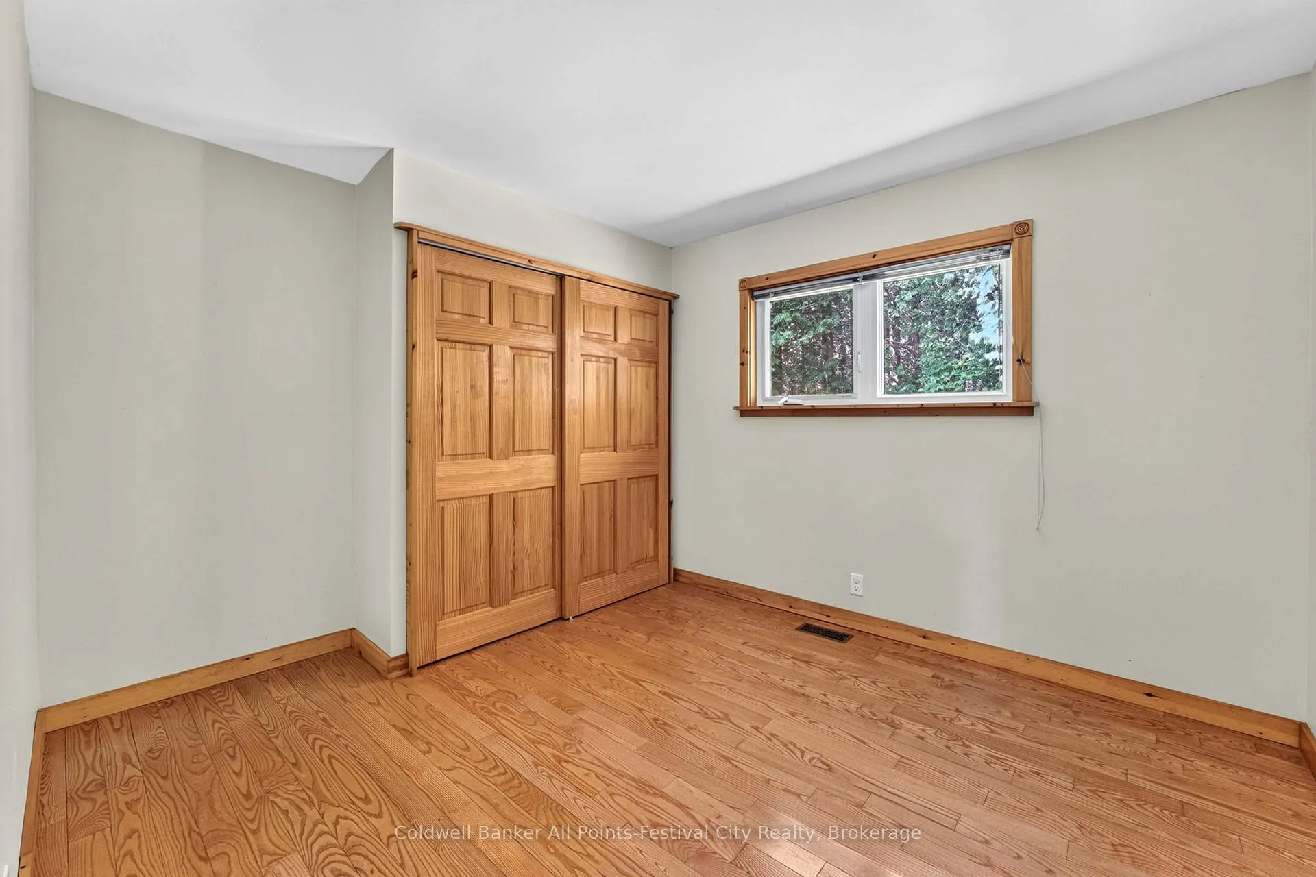 Photo 11 of 1 Ravine Park Road N, Goderich, Goderich (Town) — HOMEH