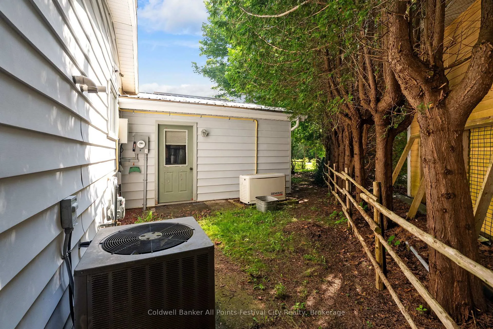 Photo 34 of 1 Ravine Park Road N, Goderich, Goderich (Town) — HOMEH