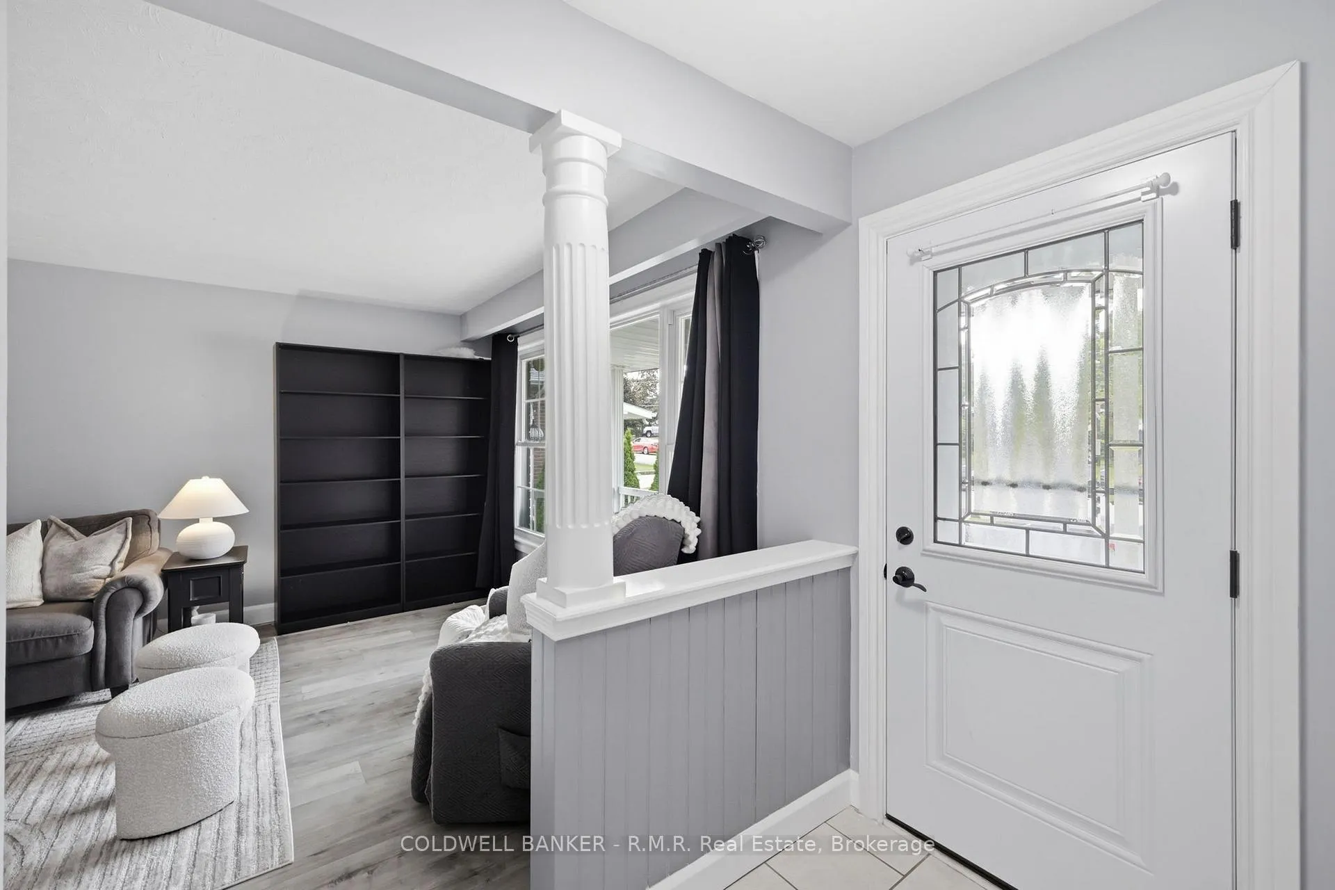 Photo 4 of 7 Summerfield Court, Clarington, Bowmanville — HOMEH