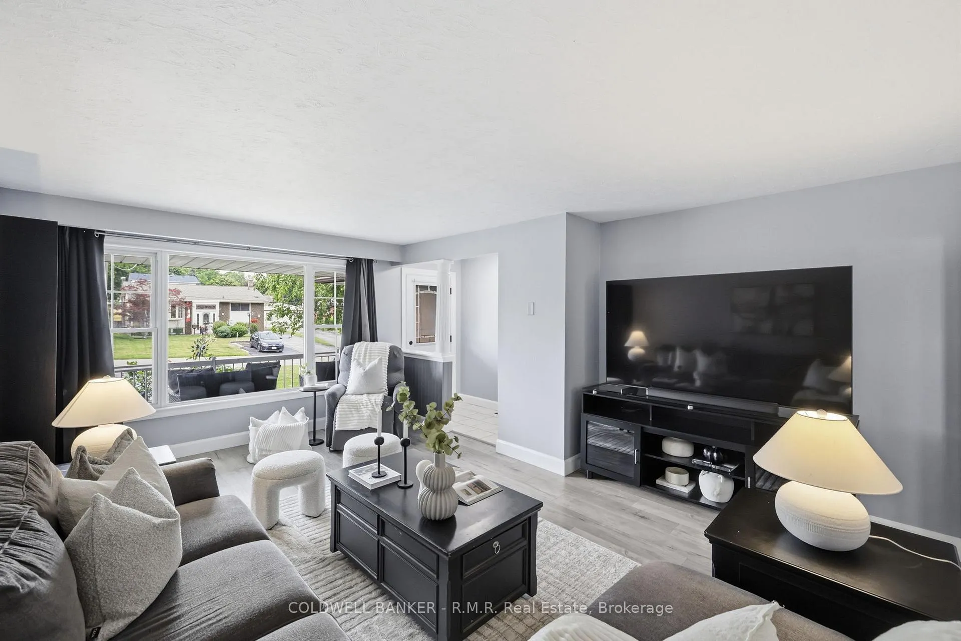Photo 8 of 7 Summerfield Court, Clarington, Bowmanville — HOMEH